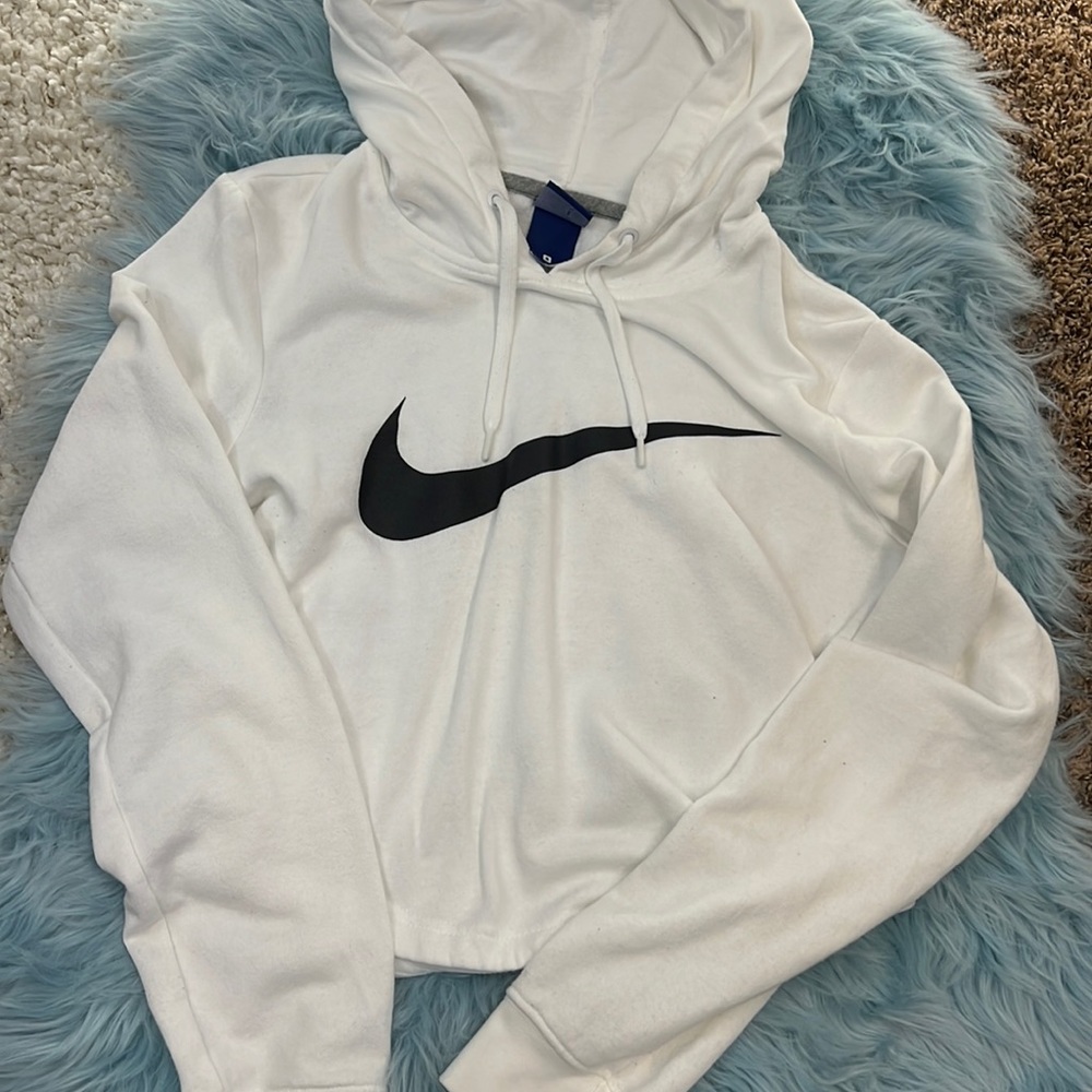 EUC! White and Black Nike Crop Hoodie! Size small!